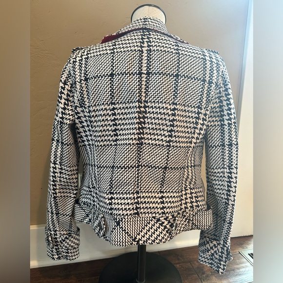 White House Black Market Plaid Jacket Size 2. - Picture 2 of 2
